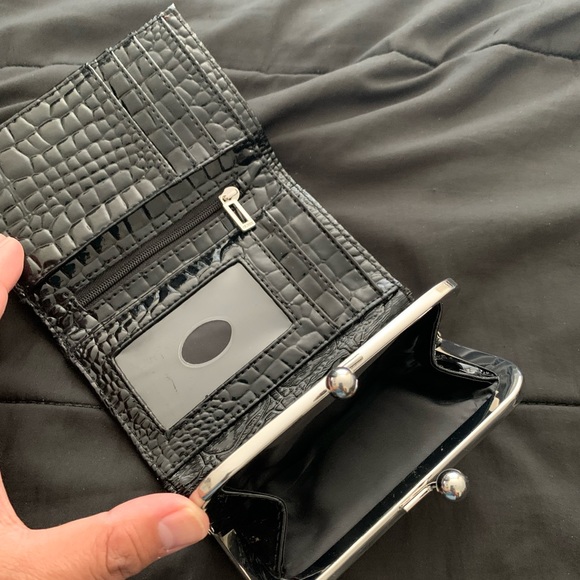 Guess snakeskin wallet - Picture 3 of 3